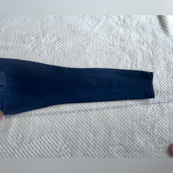 American Eagle Outfitters Dark Wash Jeans - Picture 7 of 9